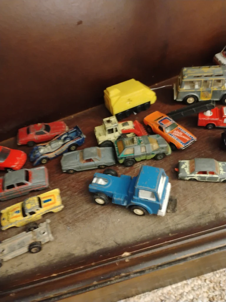 Vintage Die-Cast Toy Vehicles - image 3 of 12