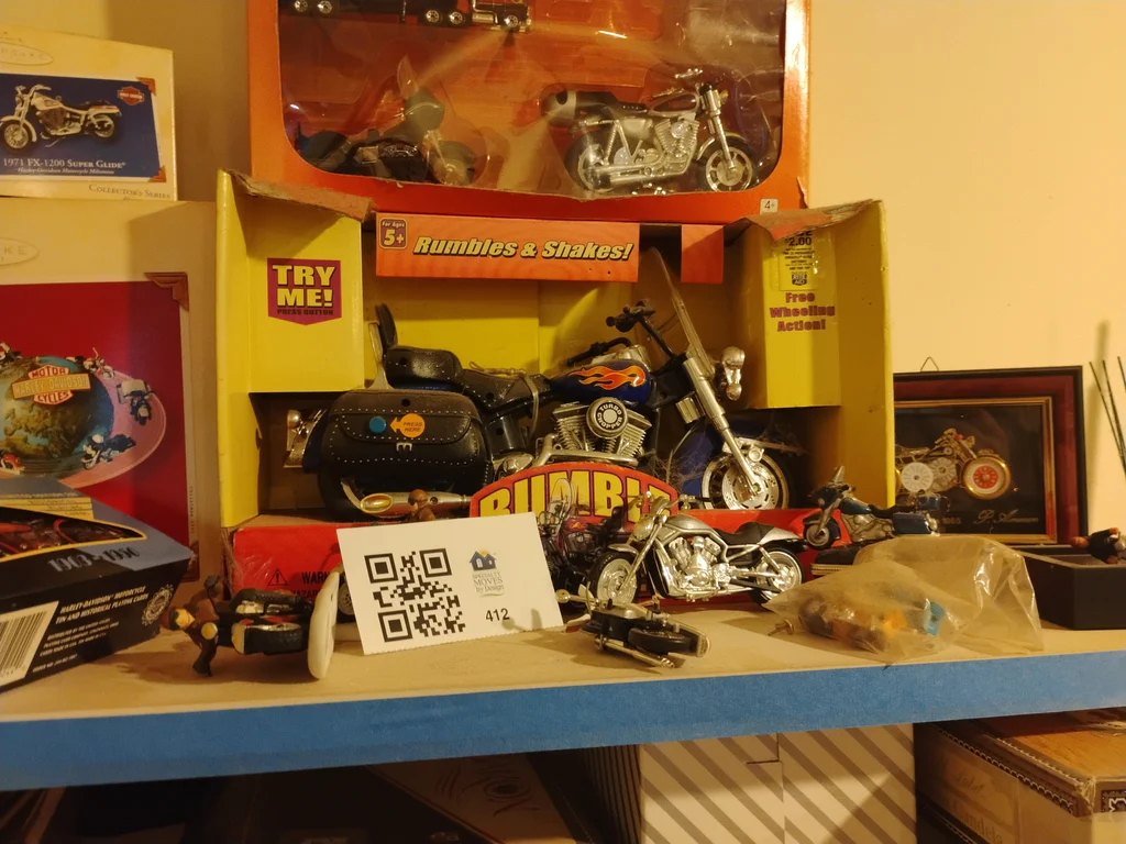 Motorcycle Collectibles and Model Sets - image 3 of 6