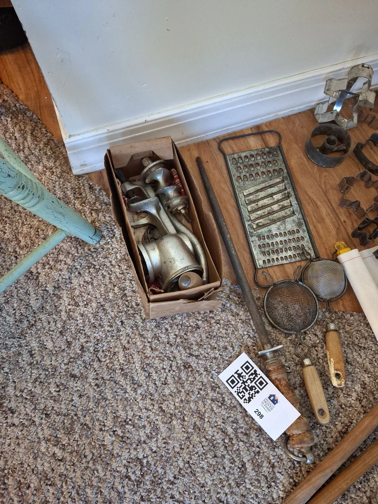 Vintage Kitchen Utensils and Baking Tools - image 10 of 11