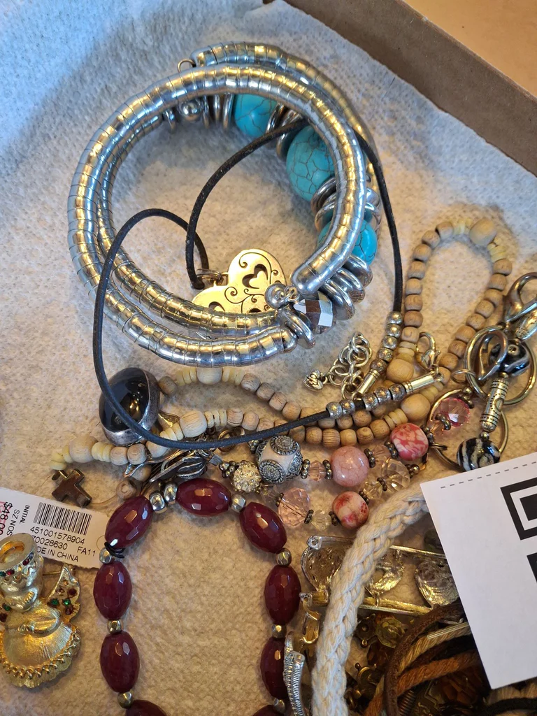 Costume Jewelry Lot - image 8 of 8