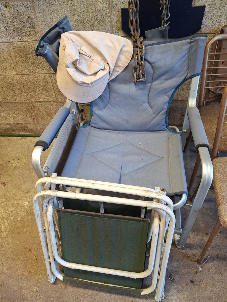 Chairs, Folding Chairs - image 3 of 7