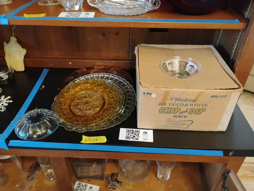 Glass Serving Dishes and Chip and Dip Set - image 1 of 6