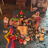 Clown and Circus Figurines and Decorations - thumbnail 1 of 19