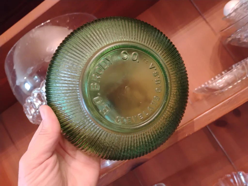 Decorative Glass Bowls, Dishes, and Pedestal Compote - image 5 of 11