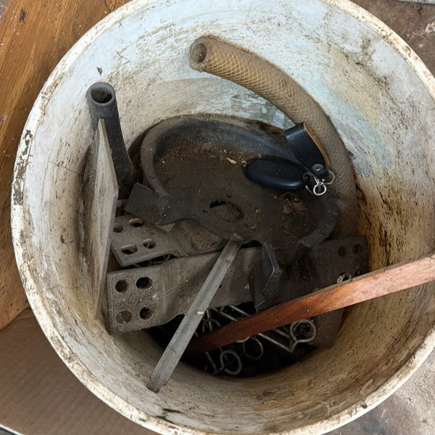 Skilsaw Circular Saw, Craftsman Router, and Metal Parts - image 7 of 7