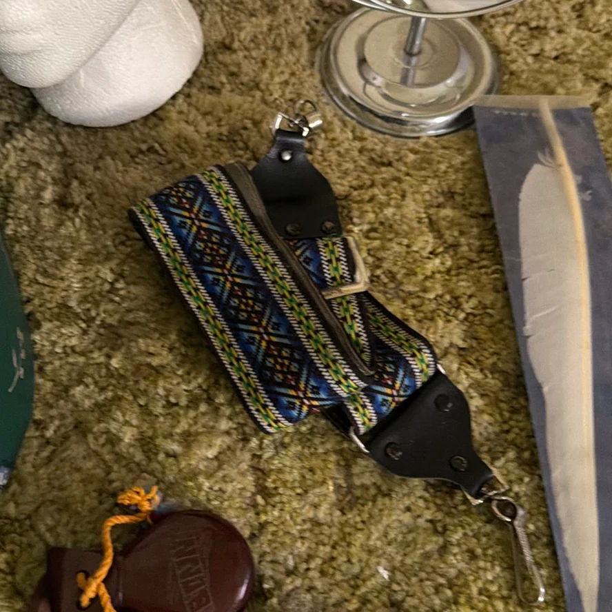 Decorative and Costume Accessories Lot - image 6 of 10