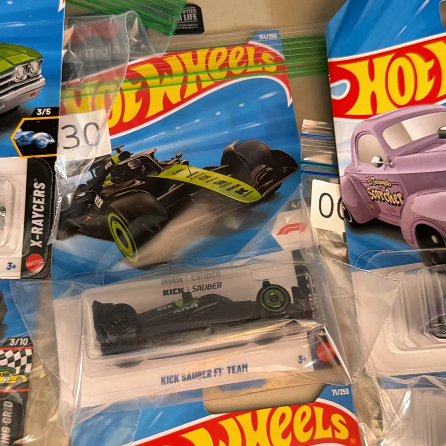 Assorted Hot Wheels Die-Cast Toy Cars - image 3 of 9