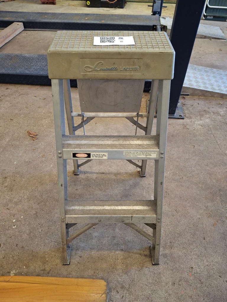 Louisville Aluminum Step Ladder - image 3 of 4