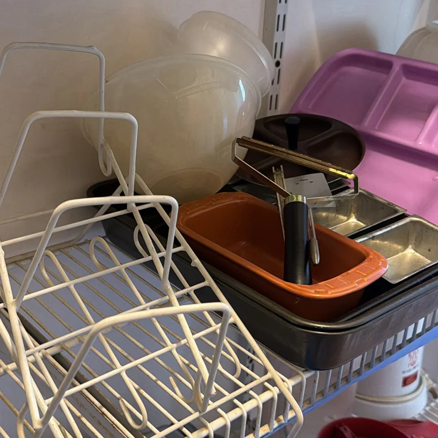 Kitchenware and Food Storage Containers - image 7 of 10