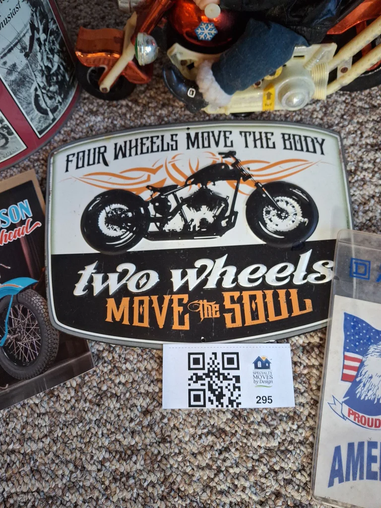 Harley-Davidson Motorcycle Collectibles and Decor Assortment - image 5 of 12