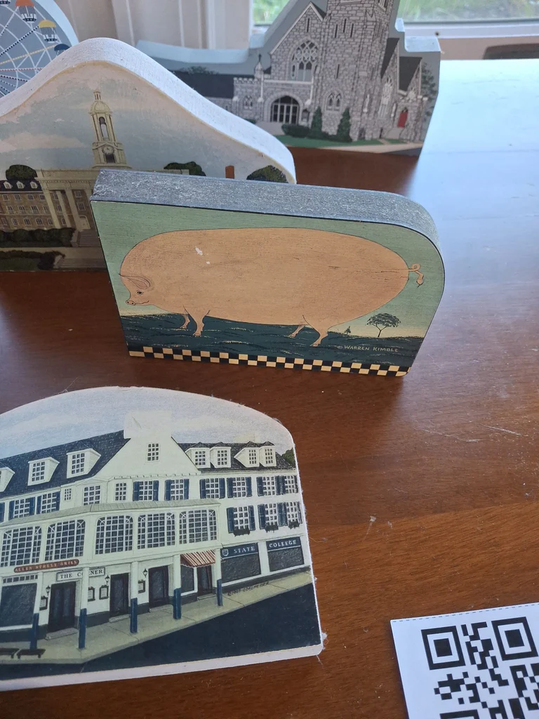 Wooden Landmark and Building Decor Pieces - image 9 of 12