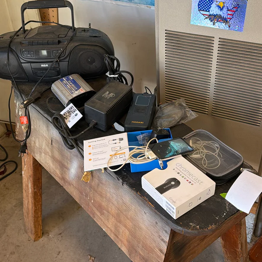 Mixed Electronics and Audio Accessories - image 1 of 8