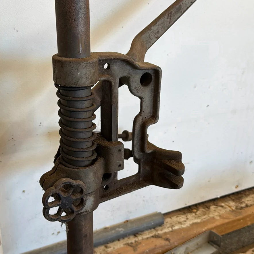 Cast Iron Manual Reloader - image 2 of 3