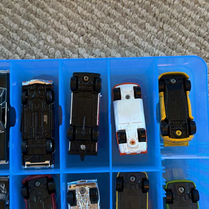 Die-Cast Toy Cars in Blue Storage Case - image 18 of 20