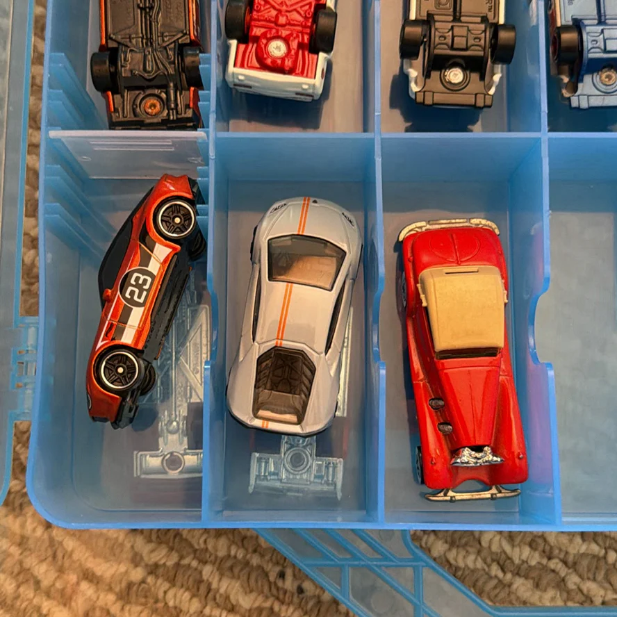 Die-Cast Toy Cars in Storage Case - image 10 of 14