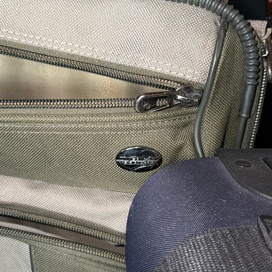 Luggage and Travel Bags - image 7 of 10