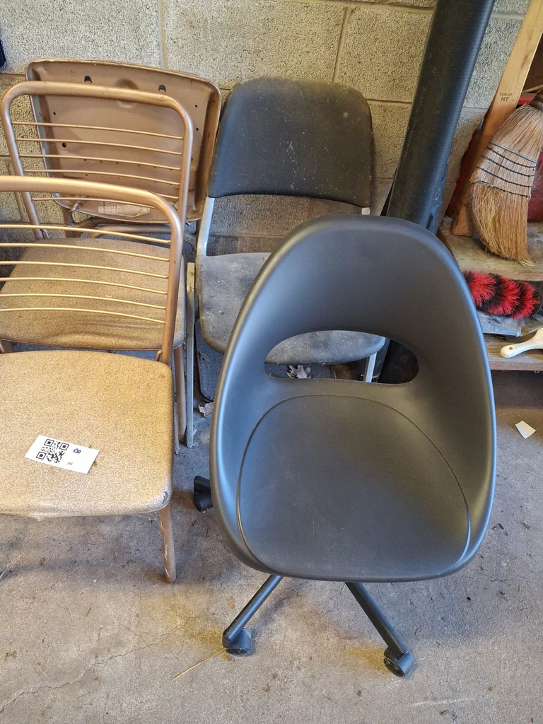 Chairs, Folding Chairs - image 5 of 7