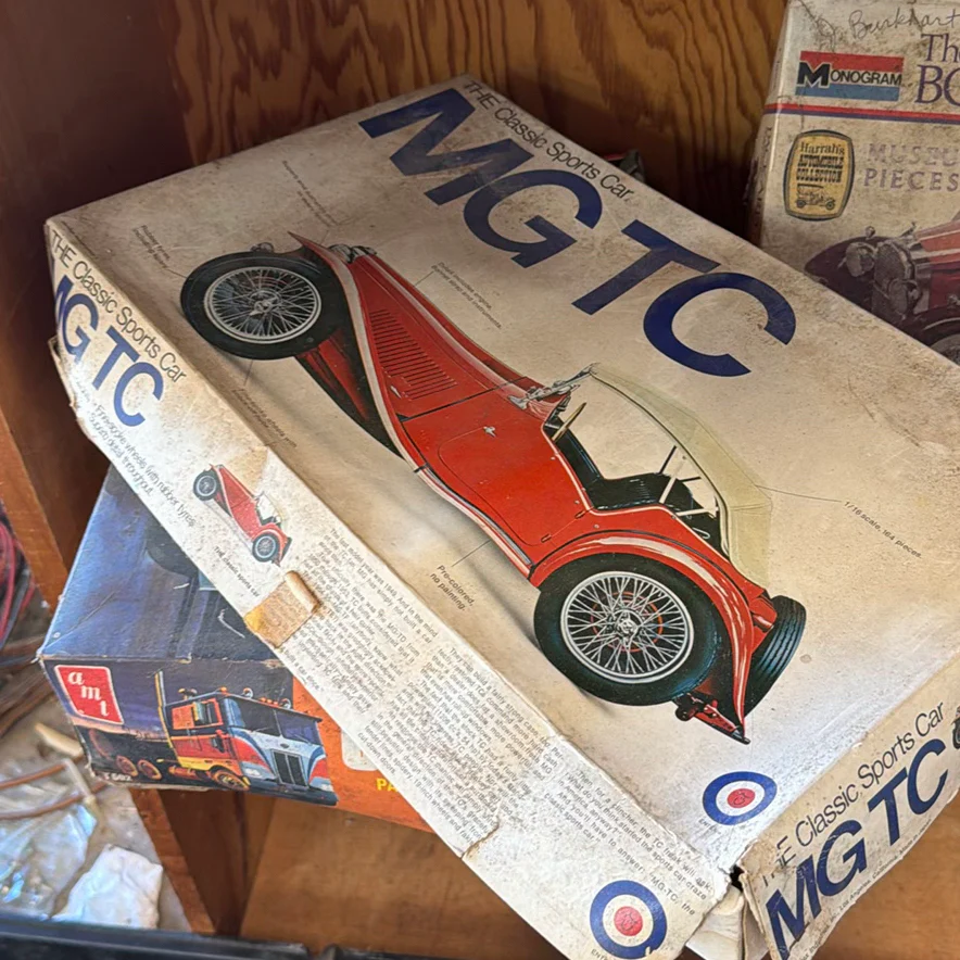 Vintage Vehicle Model Kits  - image 3 of 5
