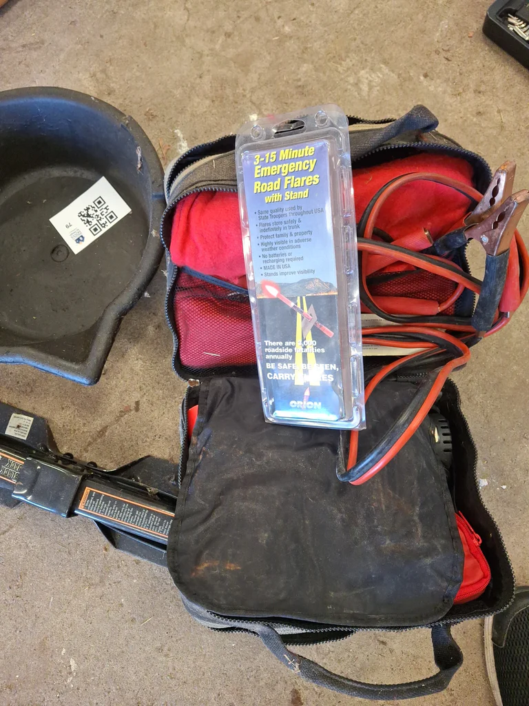 Automotive Emergency Roadside Kit with Jack and Oil Drain Pan - image 2 of 6