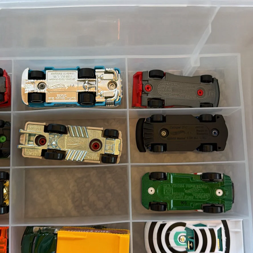 Die-Cast Toy Cars and Vehicles with Case - image 27 of 29