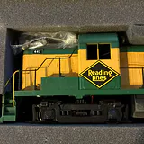 Weaver RS-3 Diesel Locomotive Model Train - thumbnail 2 of 8