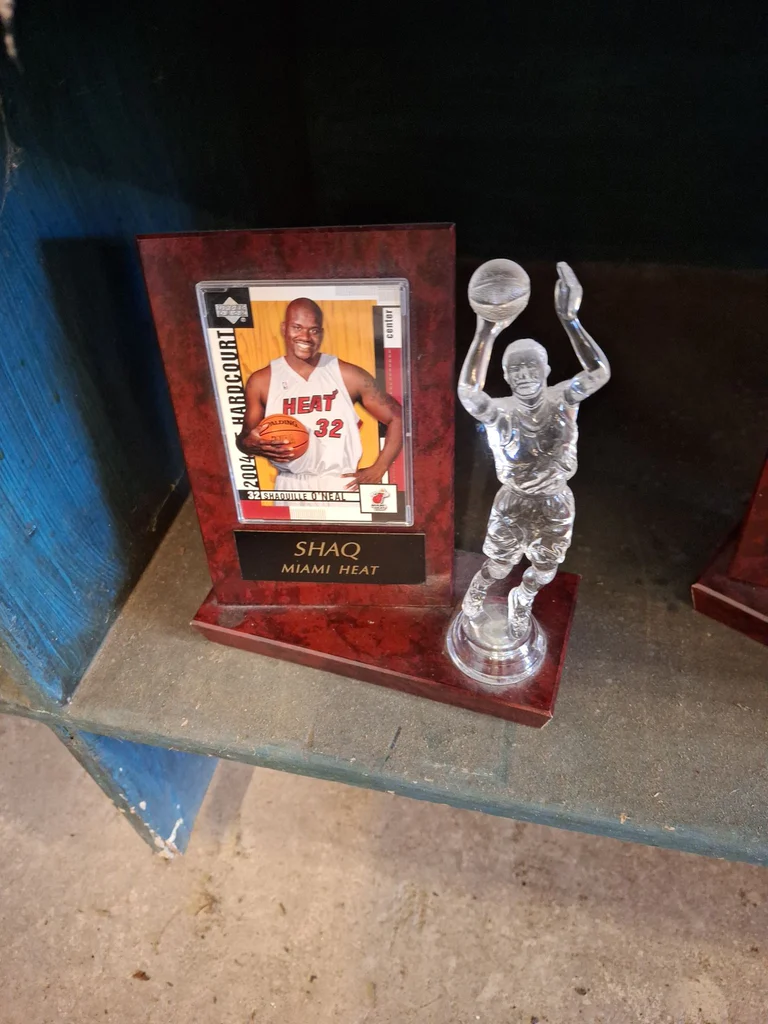 Sports Player Plaques and Bobblehead Figurines - image 5 of 7