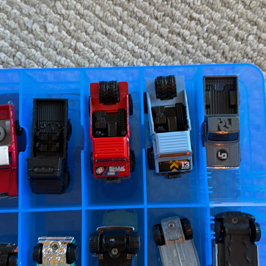 Die-Cast Toy Cars in Blue Storage Case - image 15 of 18
