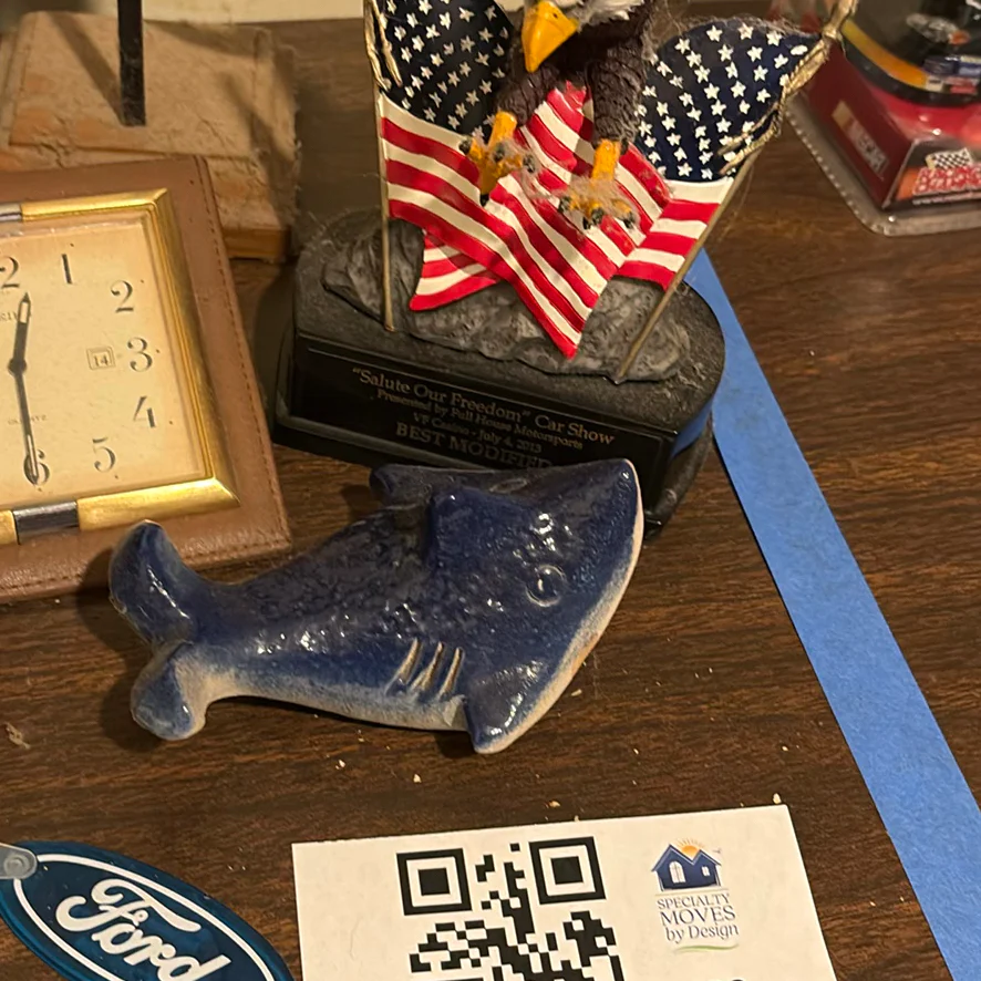 Collectible Figurines, Pins, Keychains, and Decorative Items - image 9 of 16