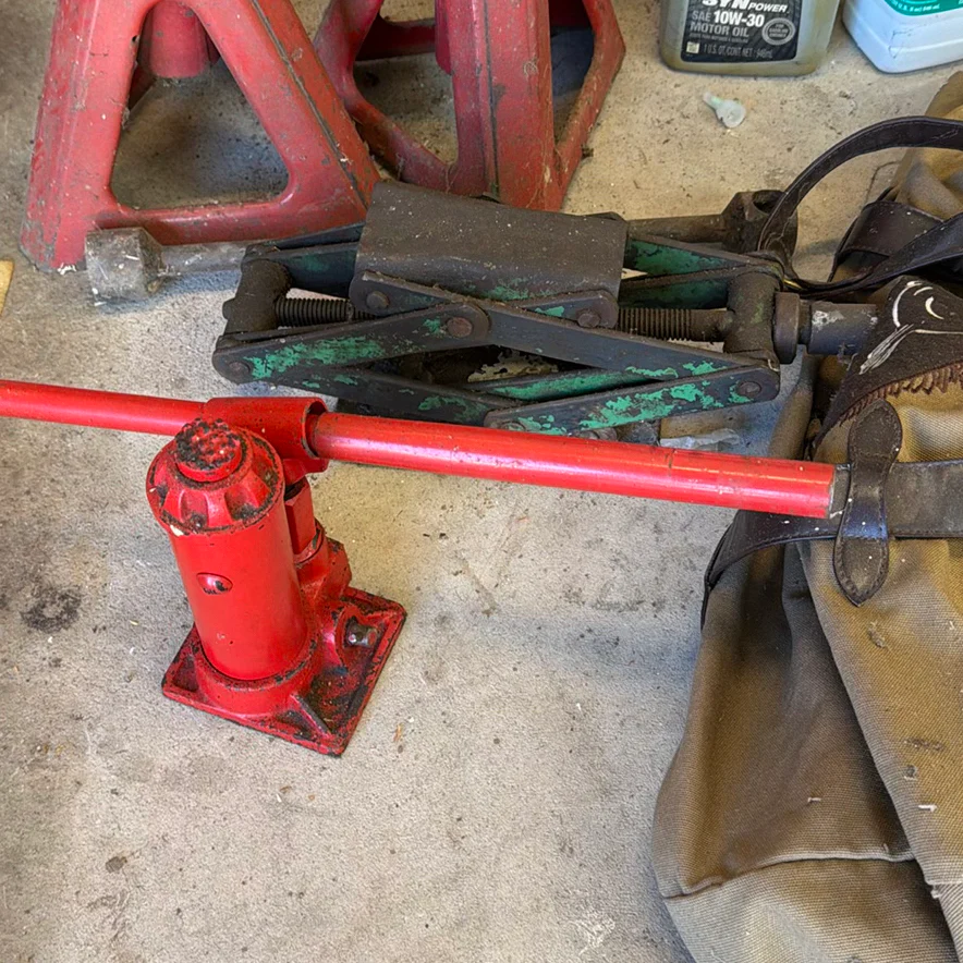 Automotive Tools, Fluids, and Portable Air Compressor - image 3 of 11