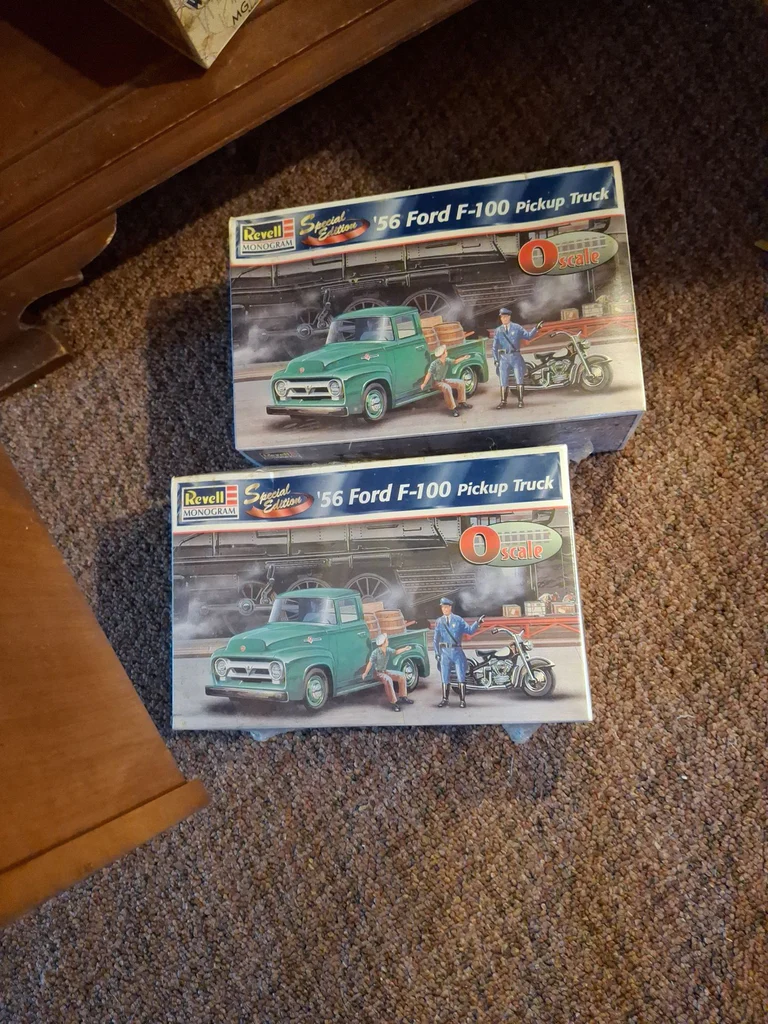 Vintage Car and Truck Model Kits - image 4 of 8