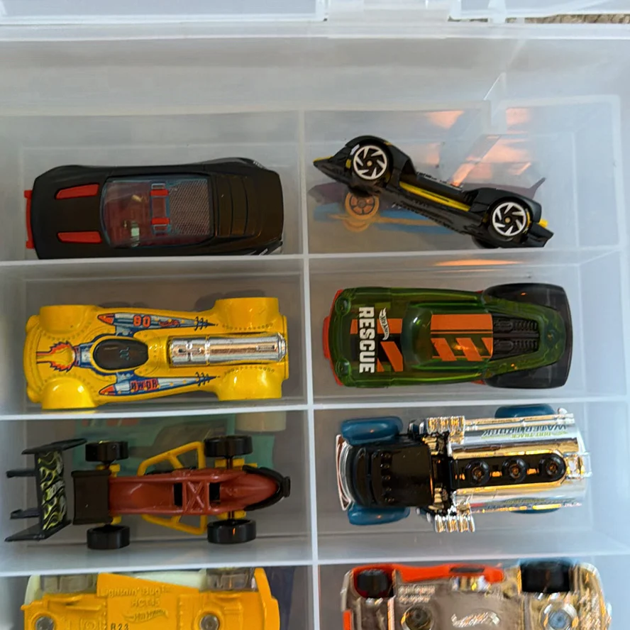 Die-Cast Toy Cars in Plastic Storage Case - image 16 of 26
