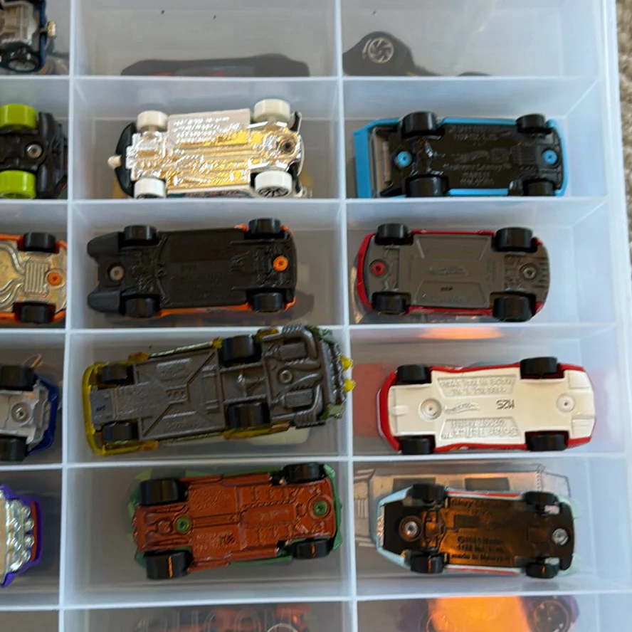 Die-Cast Toy Cars in Plastic Storage Case - image 8 of 26