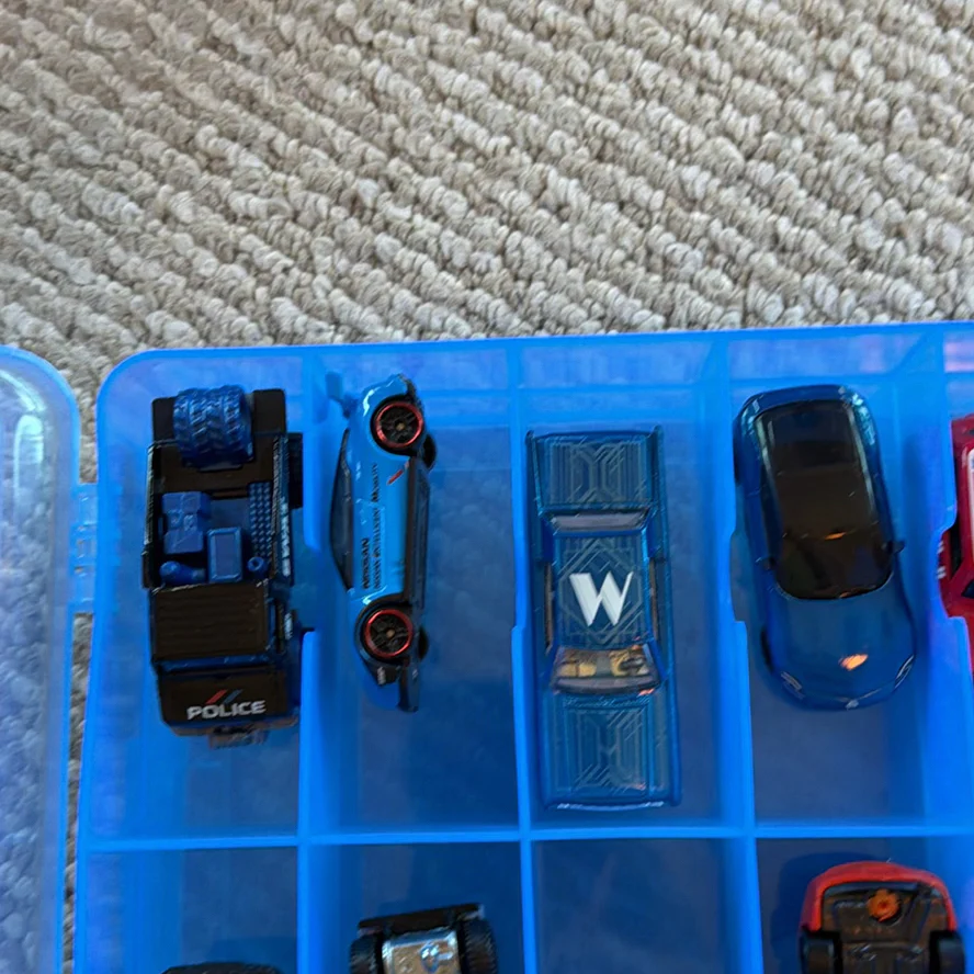 Die-Cast Toy Cars in Plastic Storage Case - image 11 of 16