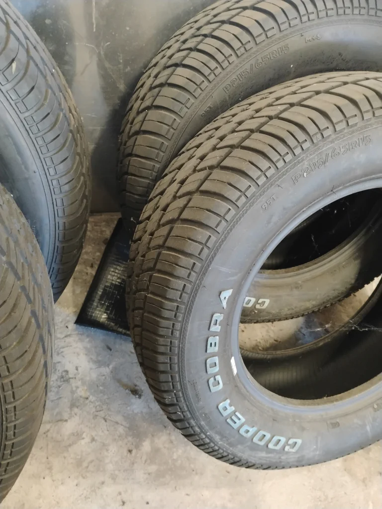 Set of Cooper Cobra Radial G/T Tires - image 7 of 8