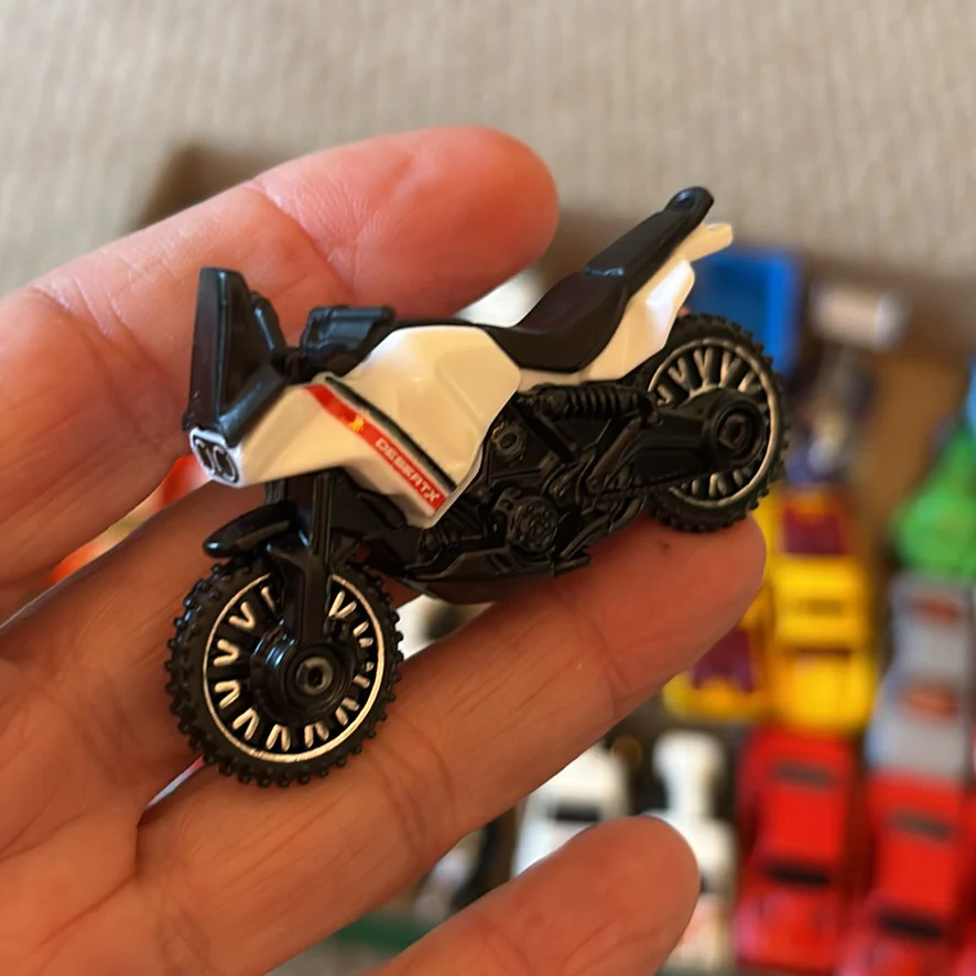 Collection of Die-Cast Toy Cars and Vehicles - image 27 of 30