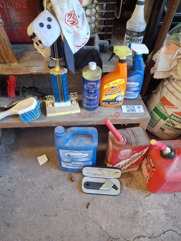 Garage Cleaning and Utility Supplies - image 6 of 8