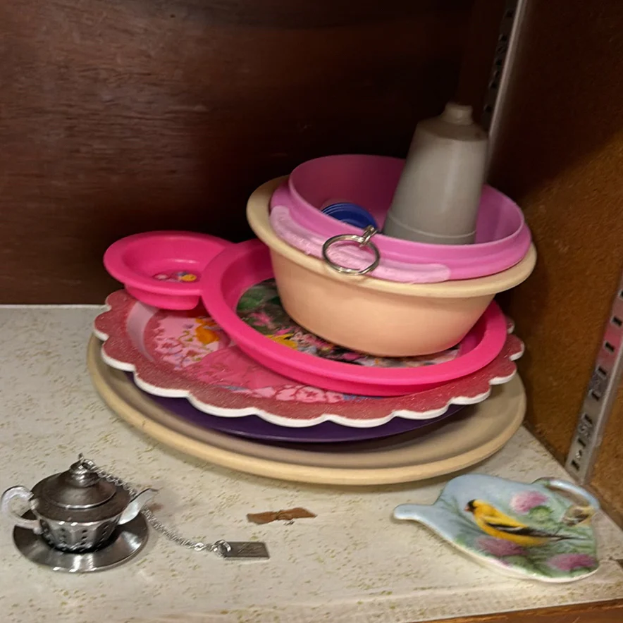 Kitchenware - image 7 of 14