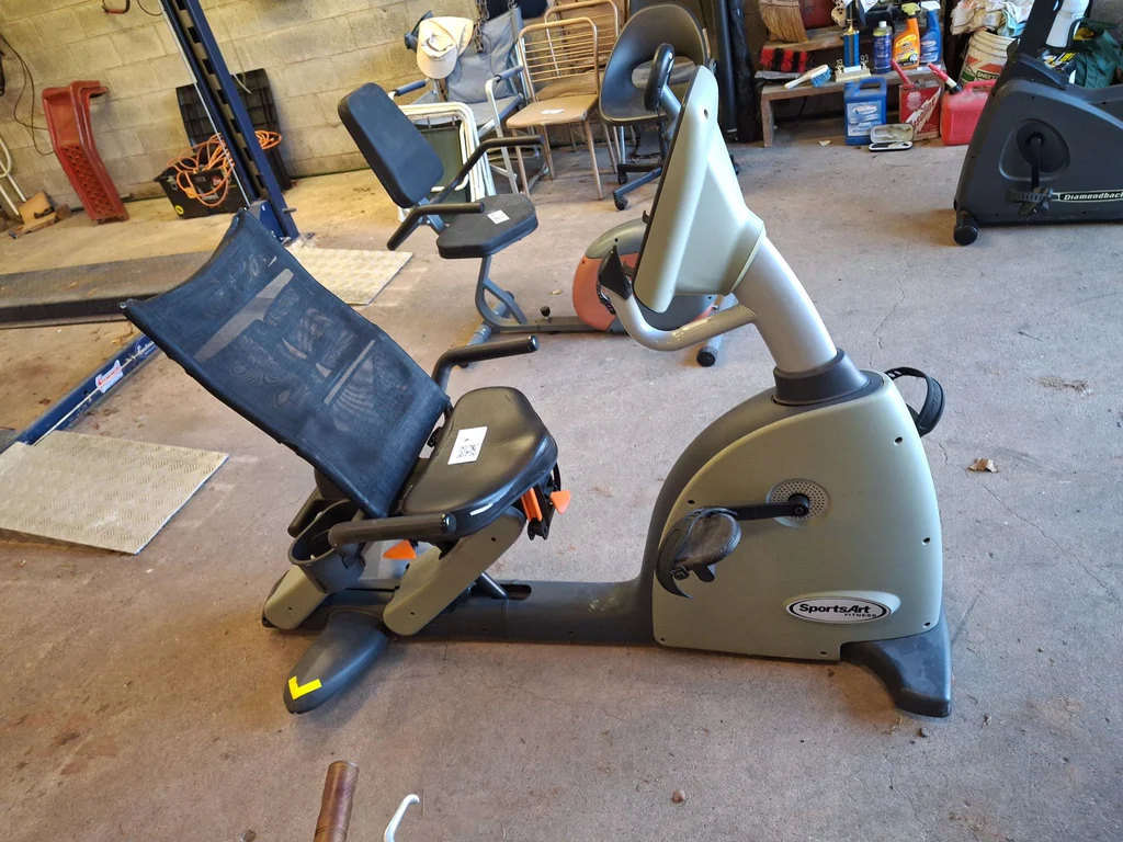 SportsArt Fitness C520R Recumbent Exercise Bike - image 1 of 7