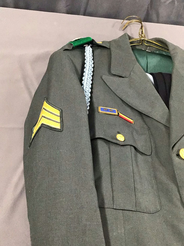 U.S. Army Dress Coat w/ Sterling Badge (8+dwt) - image 3 of 16