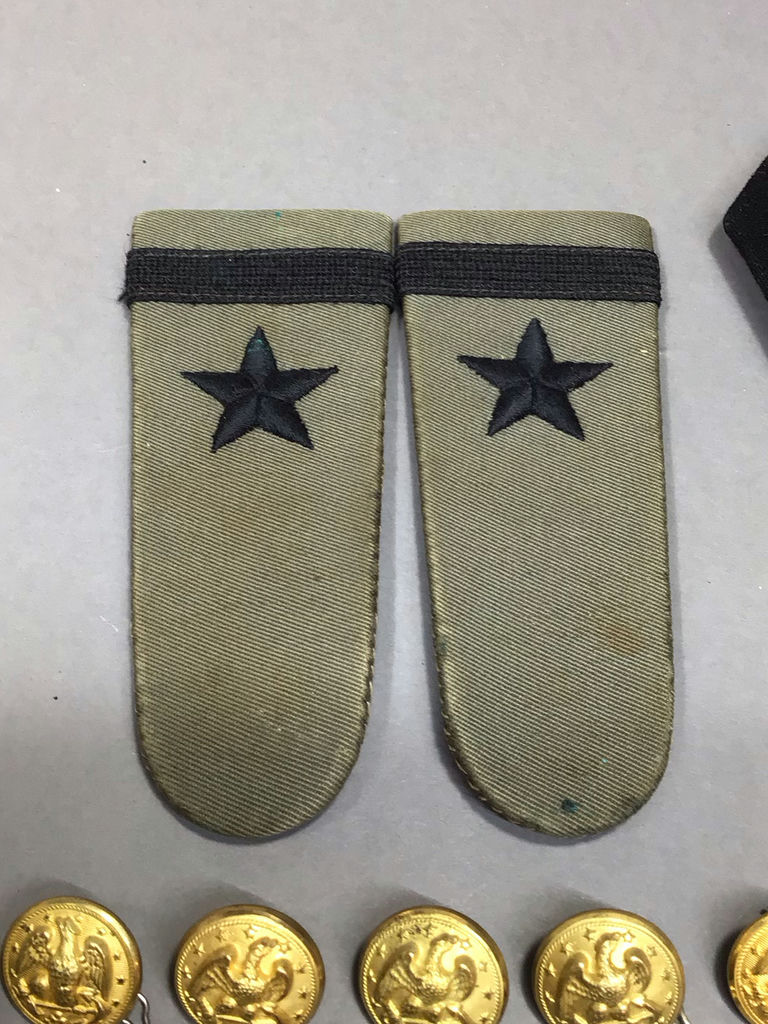Vintage U.S. Navy Straps & Buttons - image 4 of 13