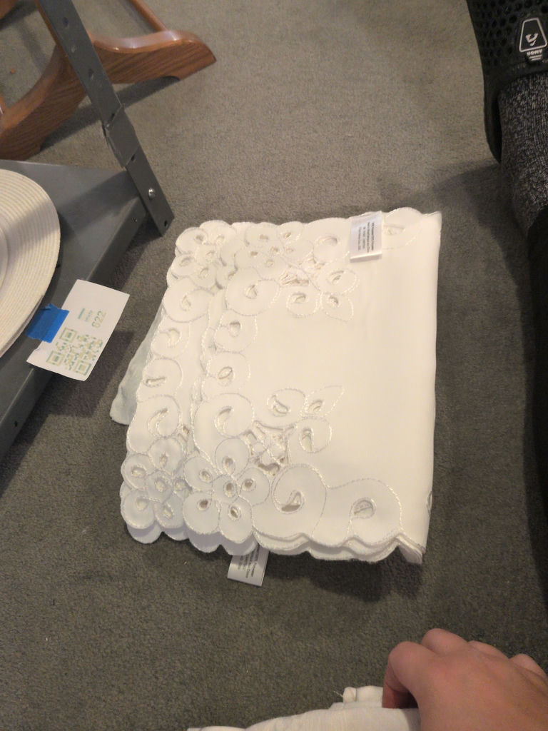 White Table Linens and Round Placemats - image 6 of 7