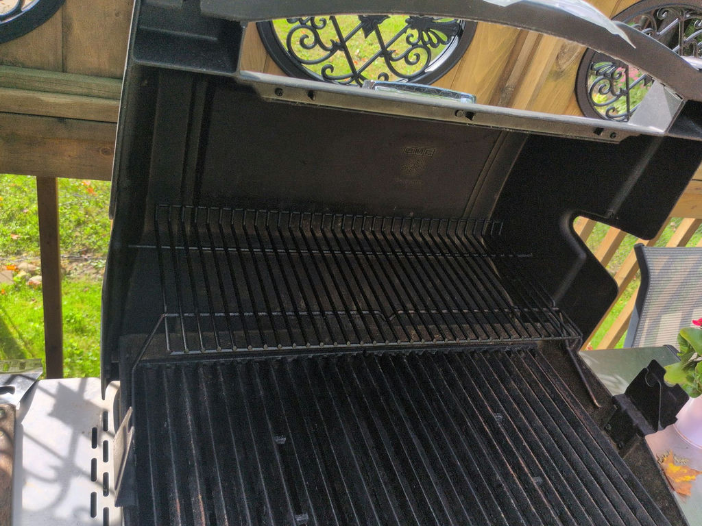 Broil King Signet Gas Grill - image 10 of 11