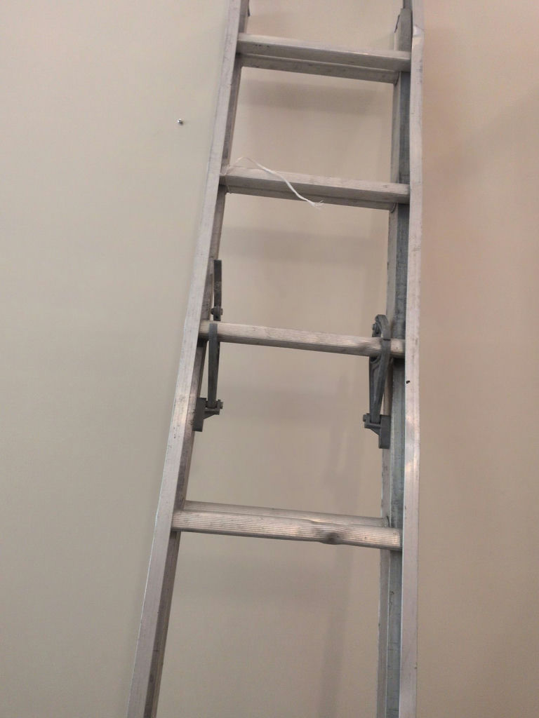 Aluminum Extension Ladder - image 4 of 8