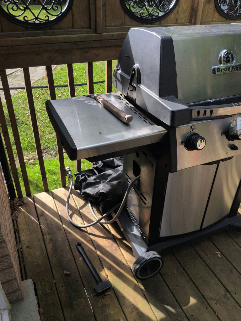 Broil King Signet Gas Grill - image 3 of 11