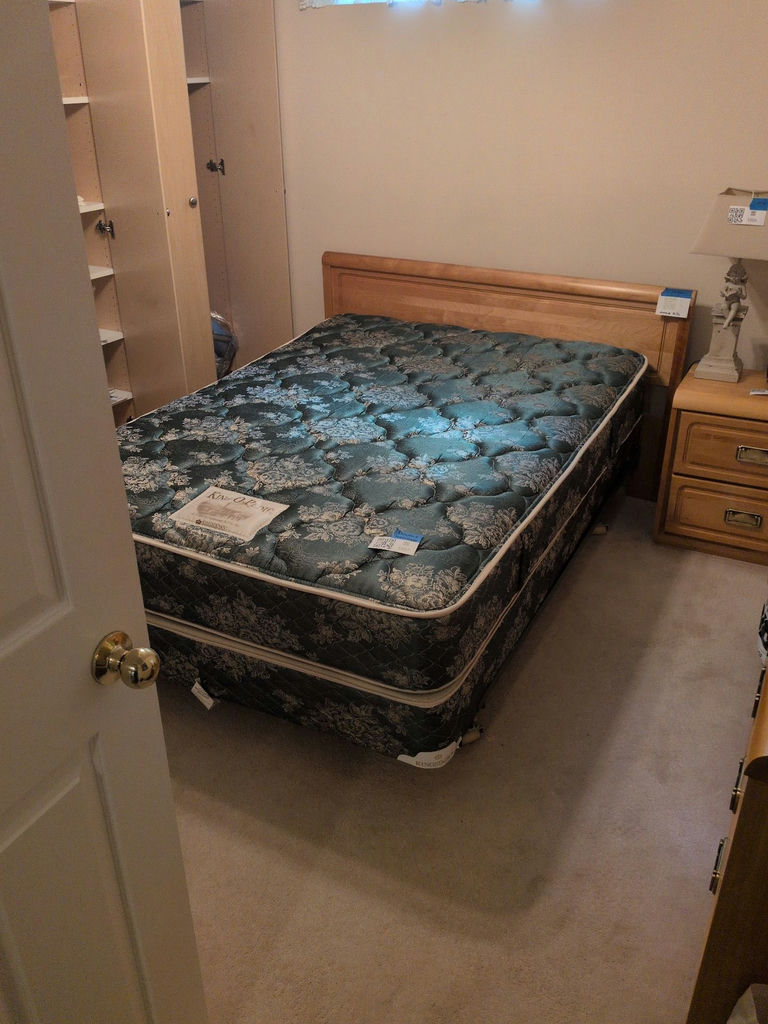 Kingsdown King-O-Pedic Double Mattress and Box Spring - image 1 of 5
