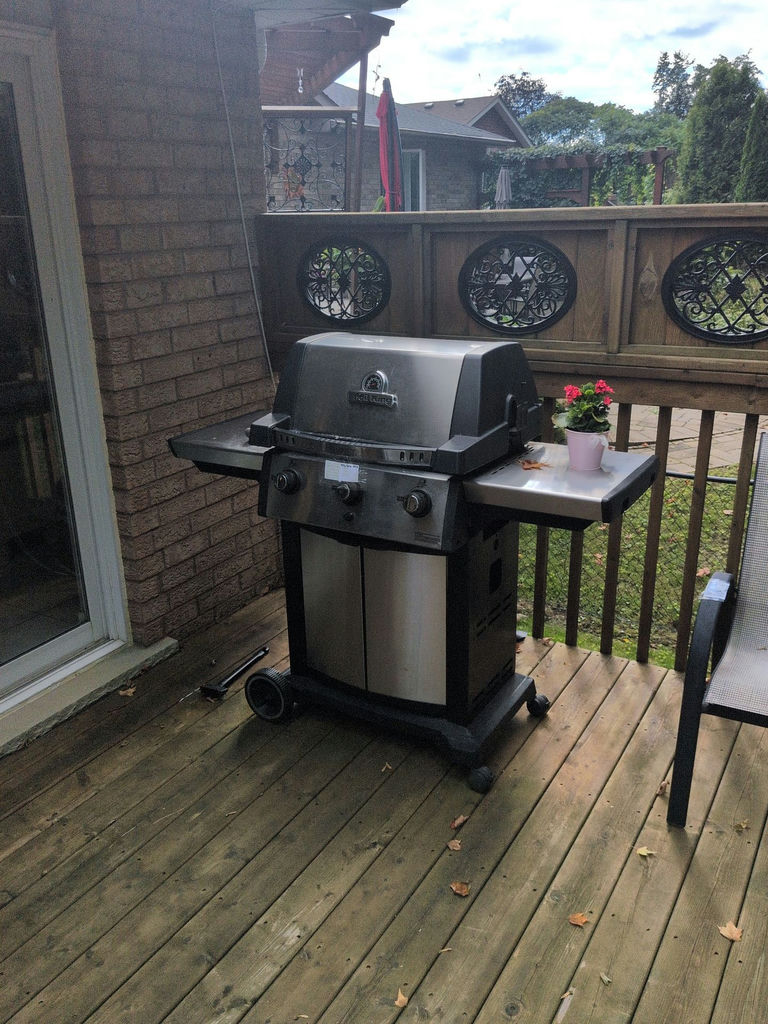 Broil King Signet Gas Grill - image 1 of 11
