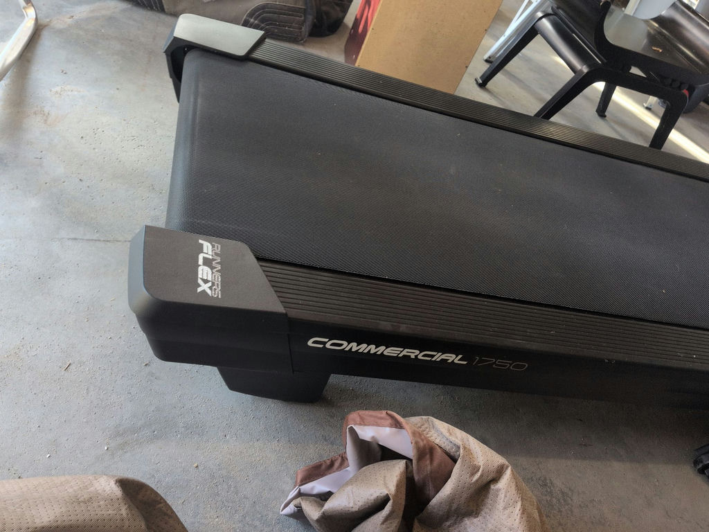 NordicTrack Commercial 1750 Treadmill - image 2 of 8