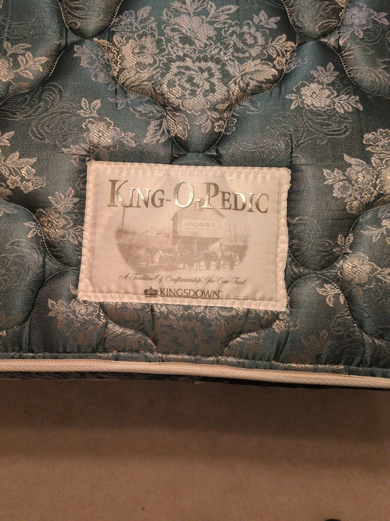 Kingsdown King-O-Pedic Double Mattress and Box Spring - image 3 of 5