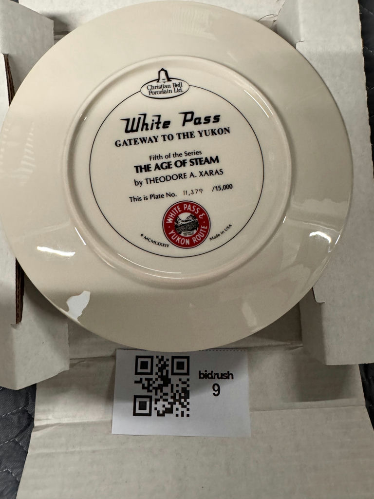 Set of train-themed porcelain plates - image 2 of 10