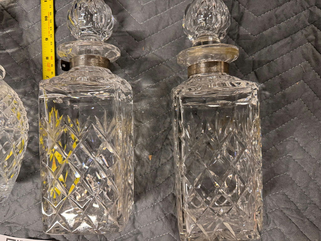 Crystal decanter set with stoppers - image 5 of 9